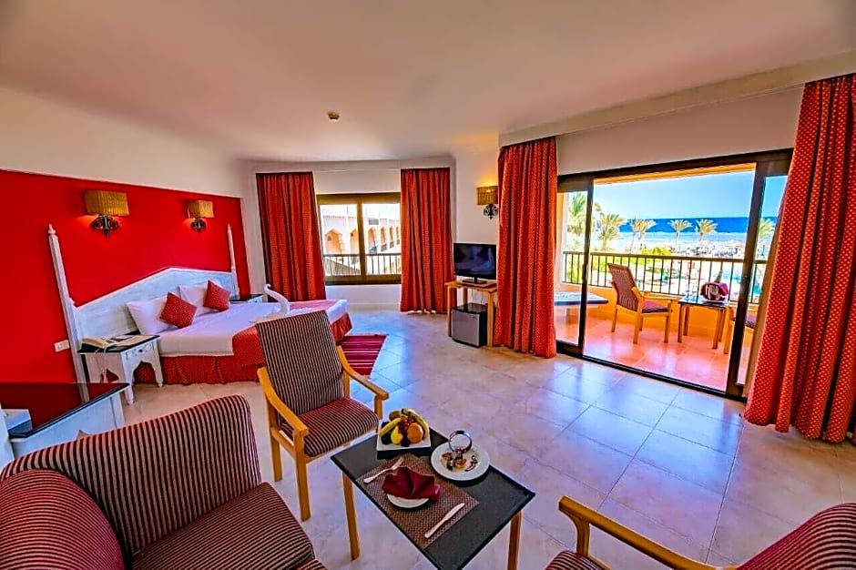 Фото Flamenco Beach and Resort