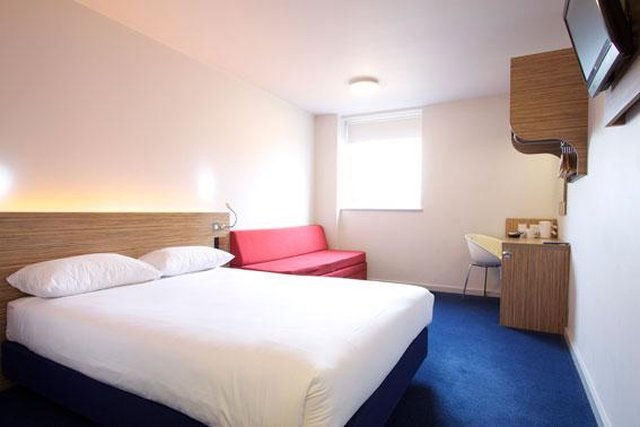 Фото Redwings Lodge Wolverhampton