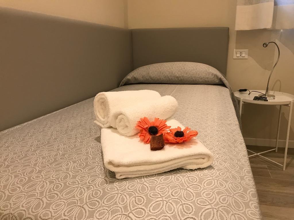 Фото Honey Rooms Ferrara