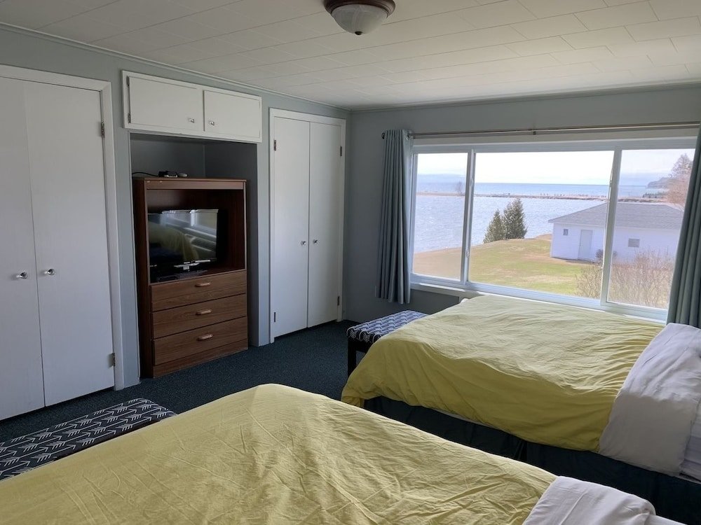 Фото Beachfront Inn