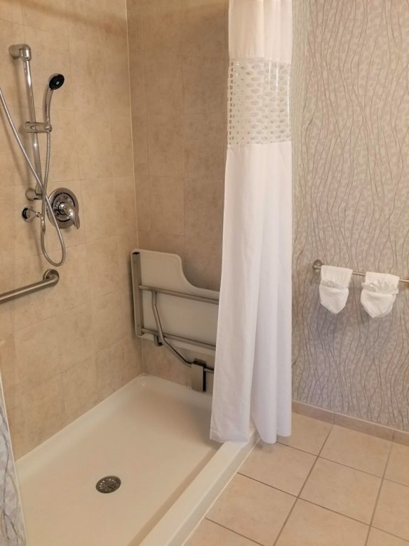 Фото Hampton Inn & Suites Miami/Brickell-Downtown, Fl