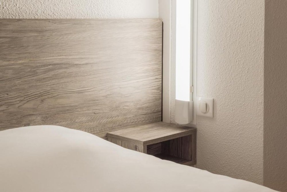 Фото Hotel The Originals Saintes Ouest Recouvrance