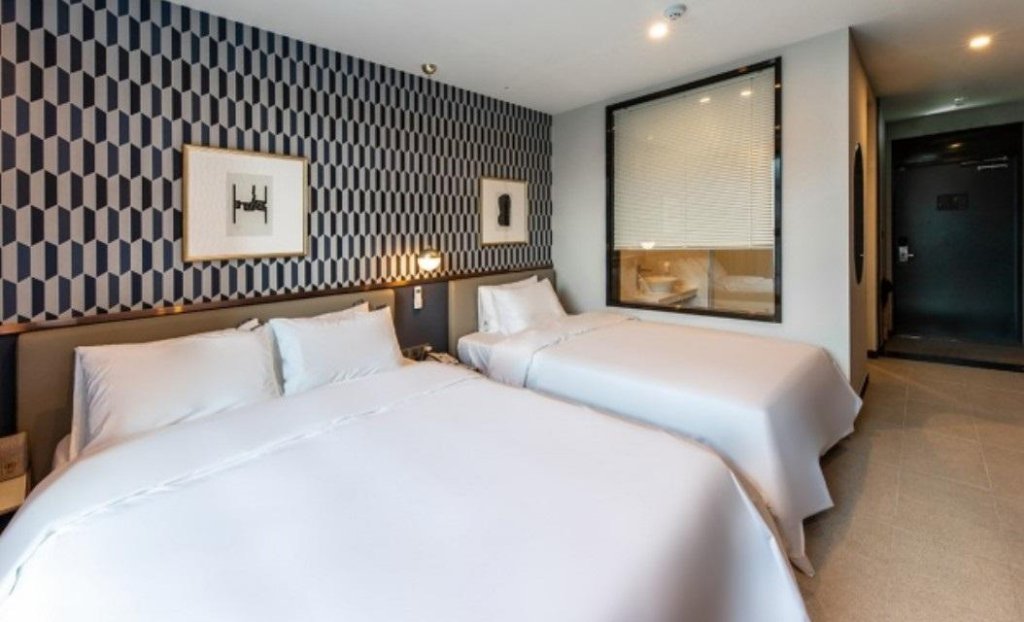 Фото Brown Dot Hotel Deokcheon