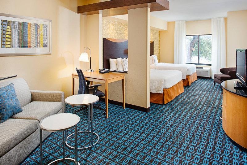 Фото Fairfield Inn & Suites by Marriott San Antonio Seaworld