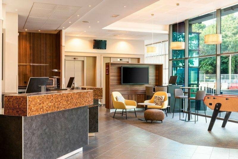 Гостиница Courtyard by Marriott Paris Saint Denis в Сен-Дени