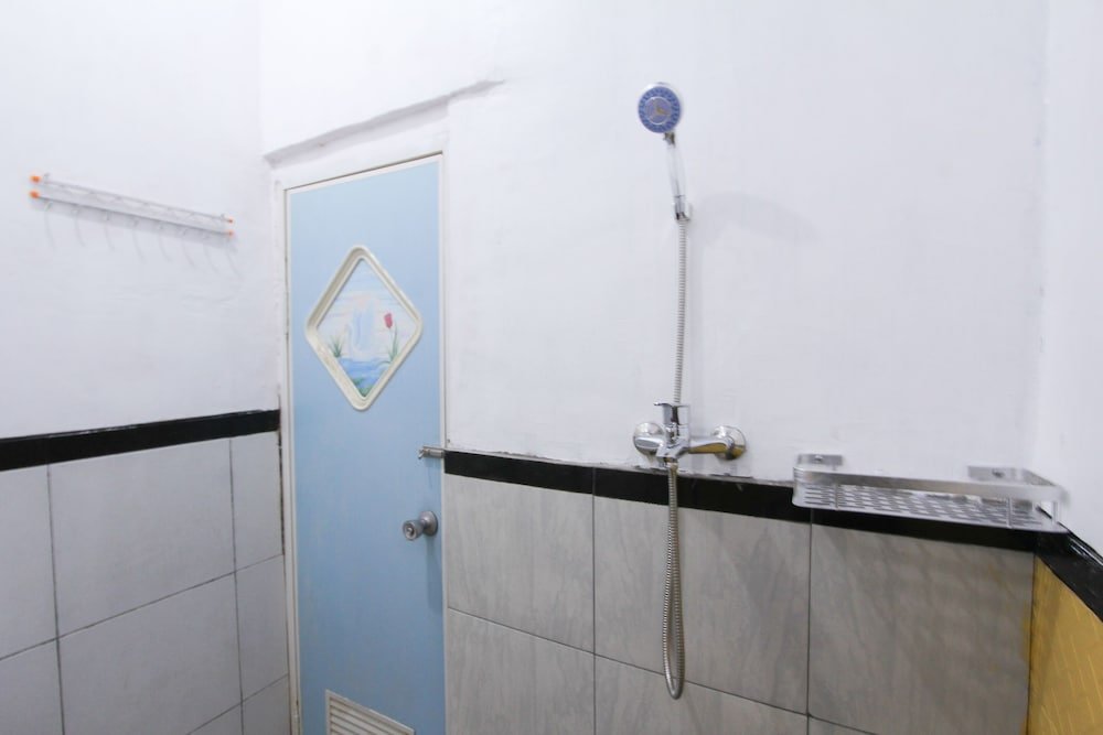 Фото Oyo 1594 Al Firdausi Residence