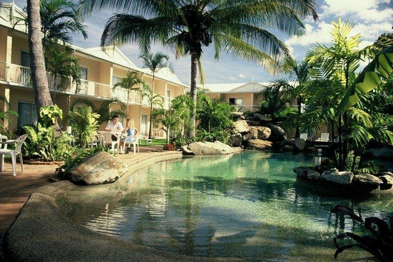 Гостиница Cairns Rainbow Resort в Кэрнсе