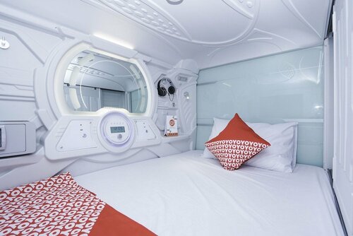 Гостиница Oyo 1428 Miko Capsule Hotel