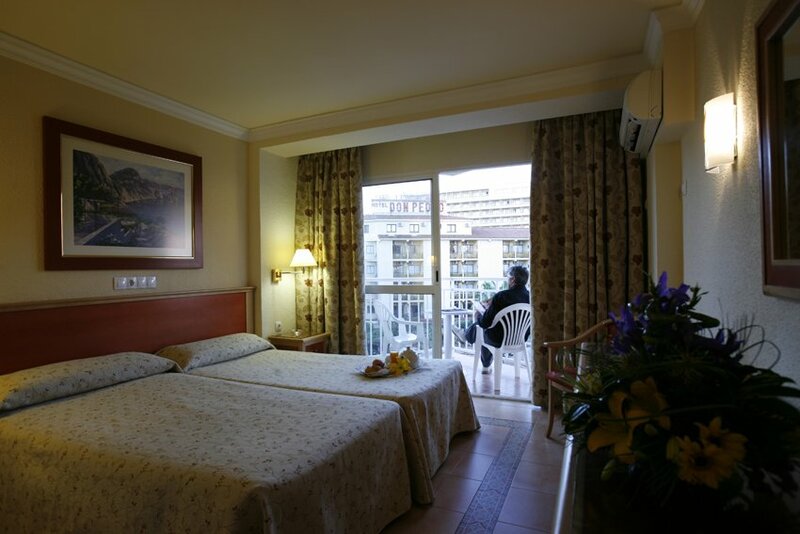 Гостиница Essence Boutique Hotel by Don Paquito в Торремолиносе