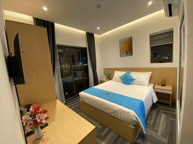 Гостиница Euro Star Riverside Hotel в Дананге