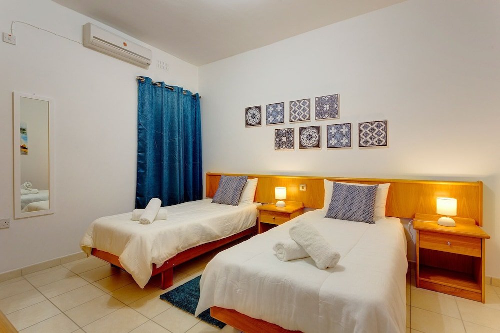 Фото Magical Rooftop Penthouse, Best Location In Sliema