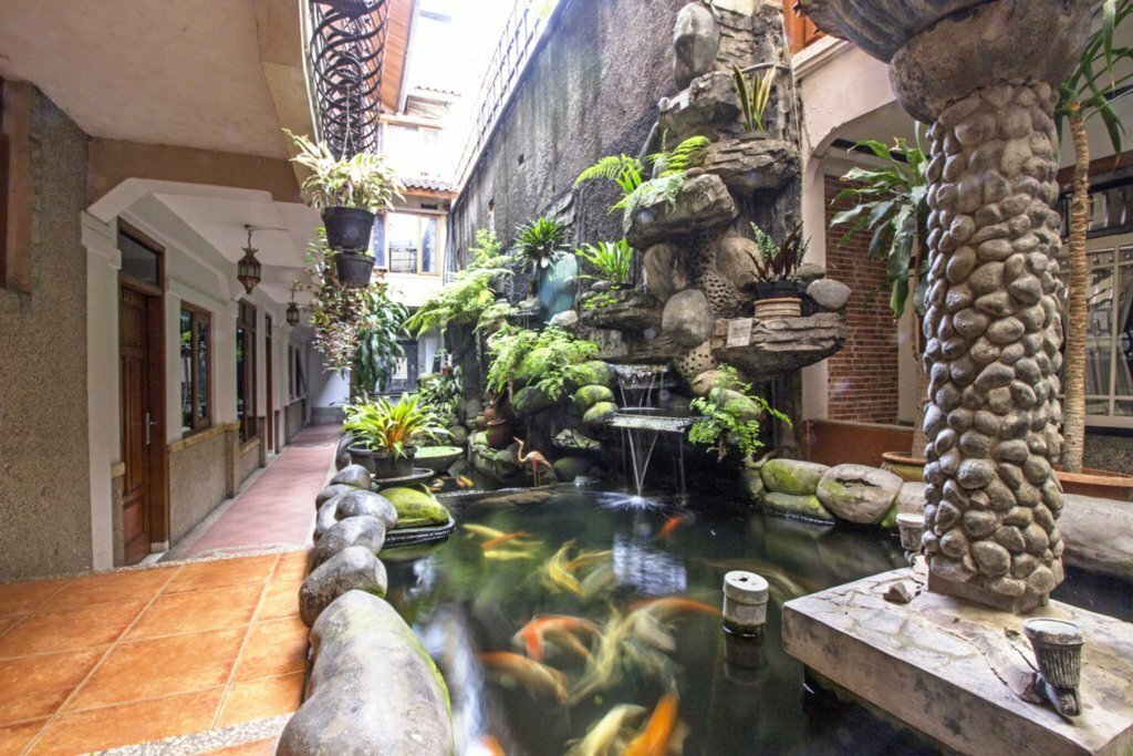 Hotel RedDoorz Plus near Rs Hasan Sadikin, Bandung, photo