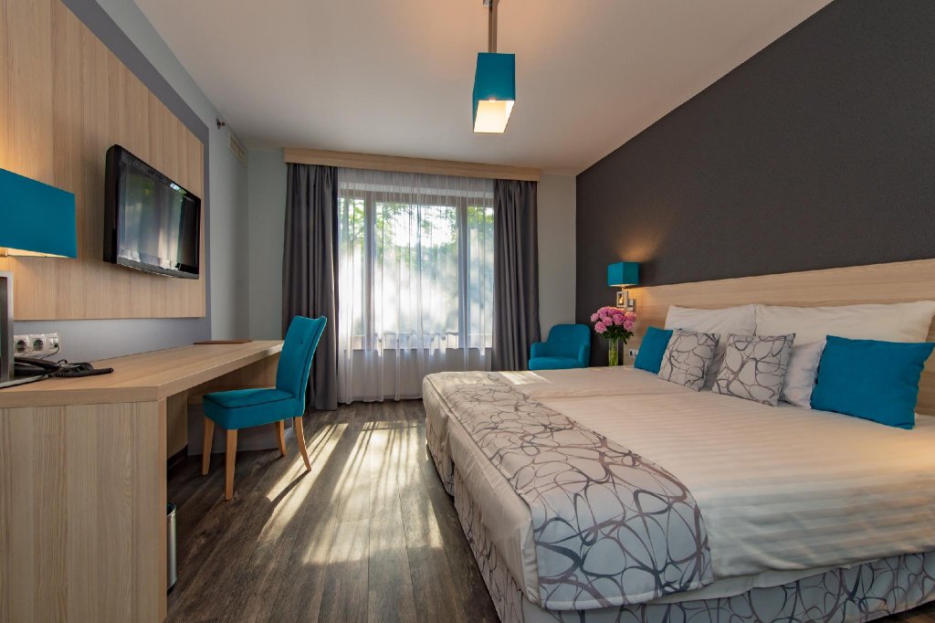 Фото отеля 2