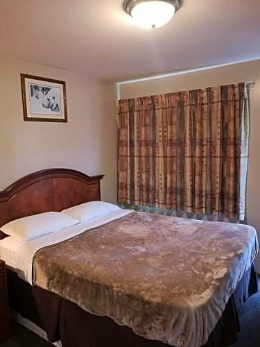 Гостиница Ranchland Villa Motel