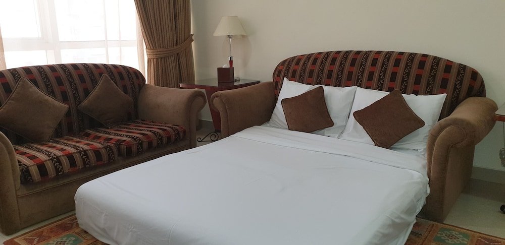 Фото Al Nakheel Hotel Apartments by Mourouj Gloria