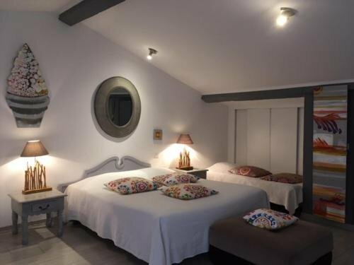 Гостиница La Gabetiere в Вьене