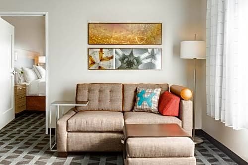 Фото TownePlace Suites by Marriott Cincinnati Downtown