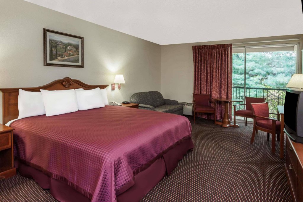 Фото Red Roof Inn Warrenton