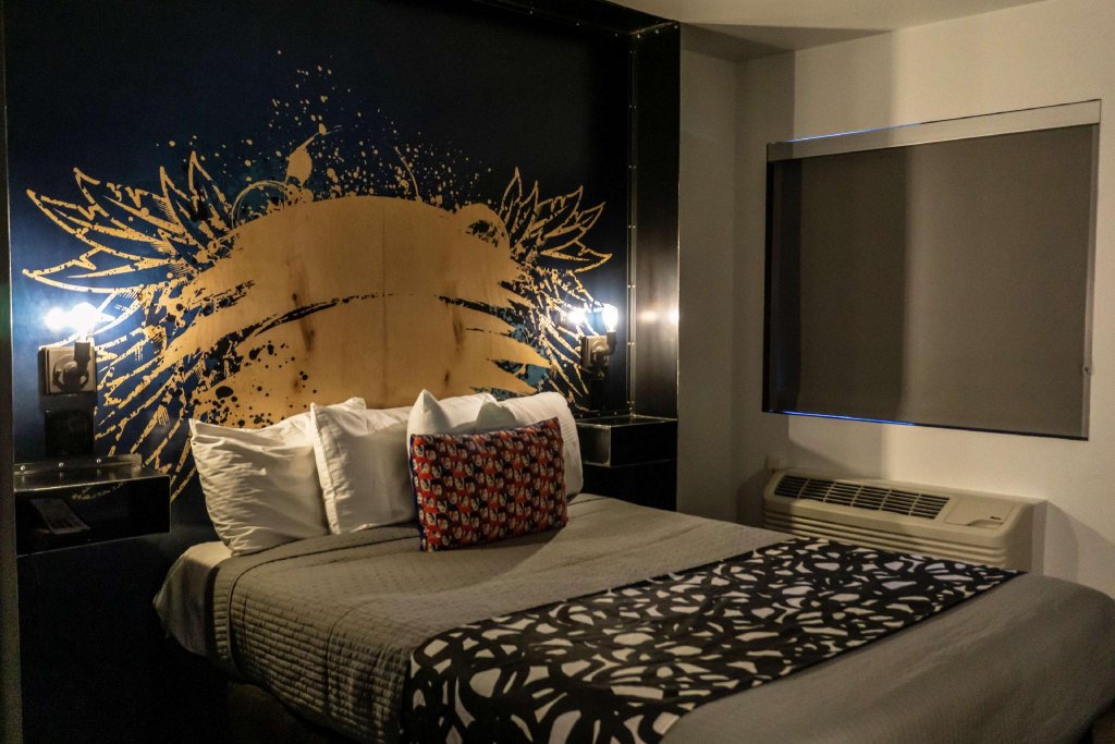 Фото SureStay Hotel by Best Western Phoenix Downtown