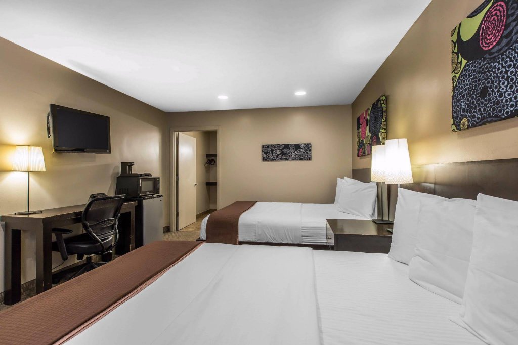 Фото Fairfield Inn & Suites by Marriott San Diego Pacific Beach