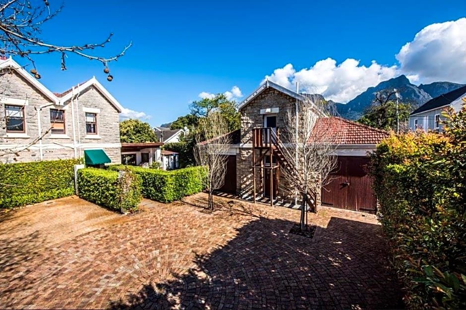 Фото Reading House