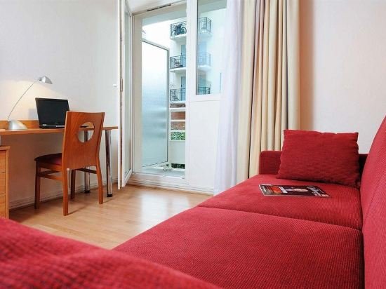 Фото Séjours & Affaires Courbevoie Grande Arche