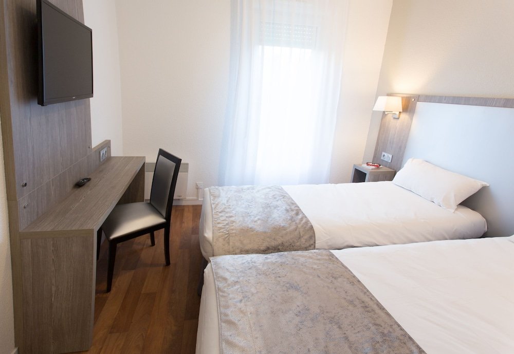 Фото Séjours & Affaires Reims Clairmarais