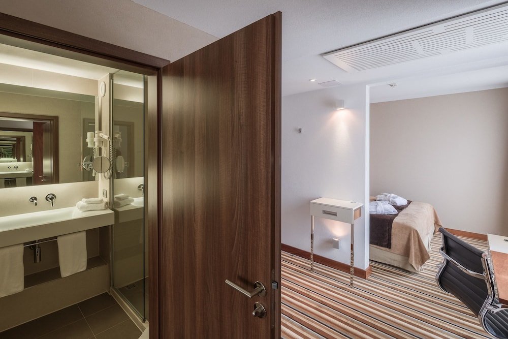 Фото Business Hotel Astrum Laus