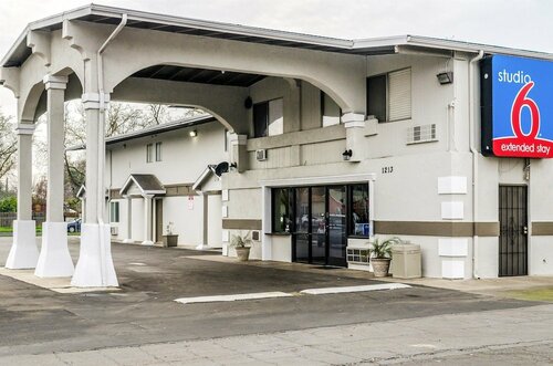 Гостиница America S Best Value Inn в Мерседе