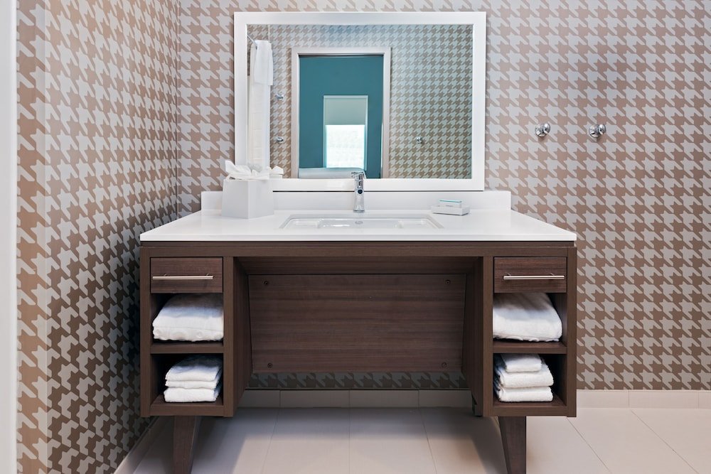 Фото Home2 Suites by Hilton Orlando Near Ucf