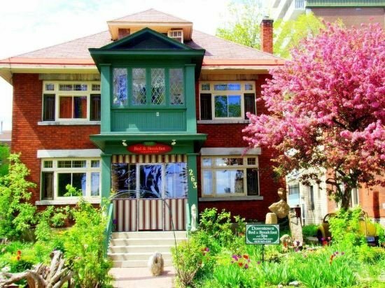 Hotel Downtown Bed and Breakfast, Ottawa, photo