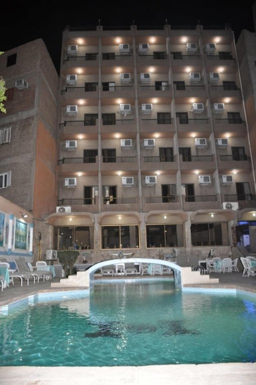 Фото Shady Hotel