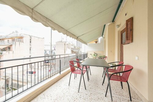 Апартаменты Bright 2 Bed Apartment by Cloudkeys в Афинах