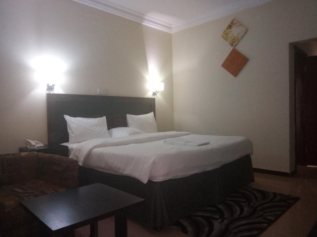 Фото Dwell Apartments