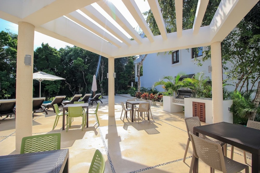 Фото Golf View 1 Bedroom Condo by Olahola