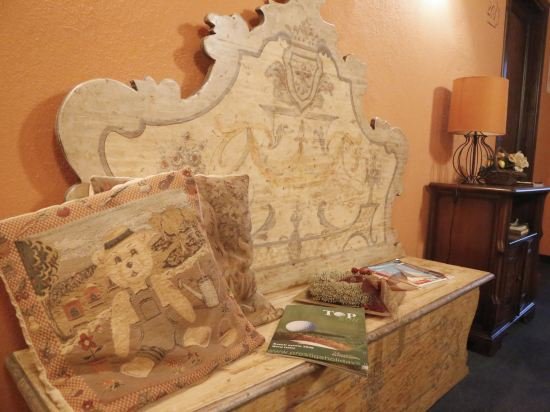 Фото Hotel Damian