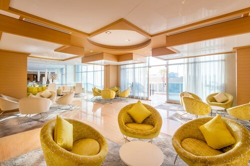 Гостиница Holiday Inn Muscat al Seeb в Эс-Сибе