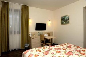 Hotel Nad Przełomem (Lesser Poland Voivodeship, Powiat Nowotarski, Czorsztyn, Sromowce Niżne), hotel