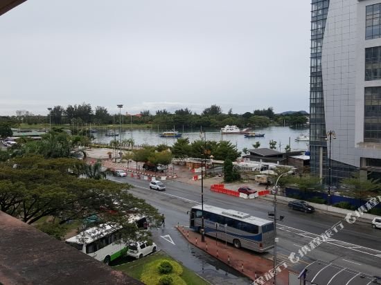 Фото Ideal Holiday Apartment Marina Court