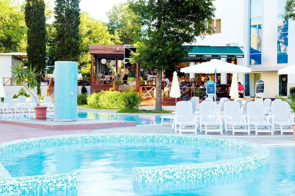 Фото отеля 1