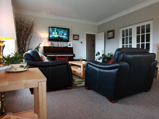 Фото Elagh View Bed & Breakfast