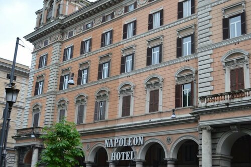 Гостиница Hotel Napoleon в Риме