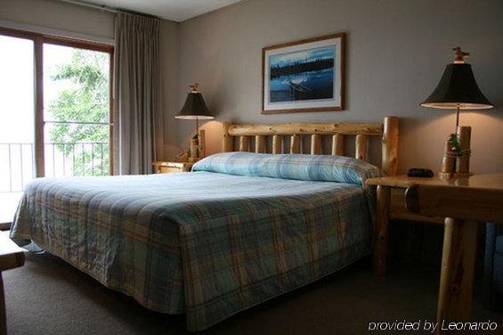 Фото The Cliff Dweller on Lake Superior