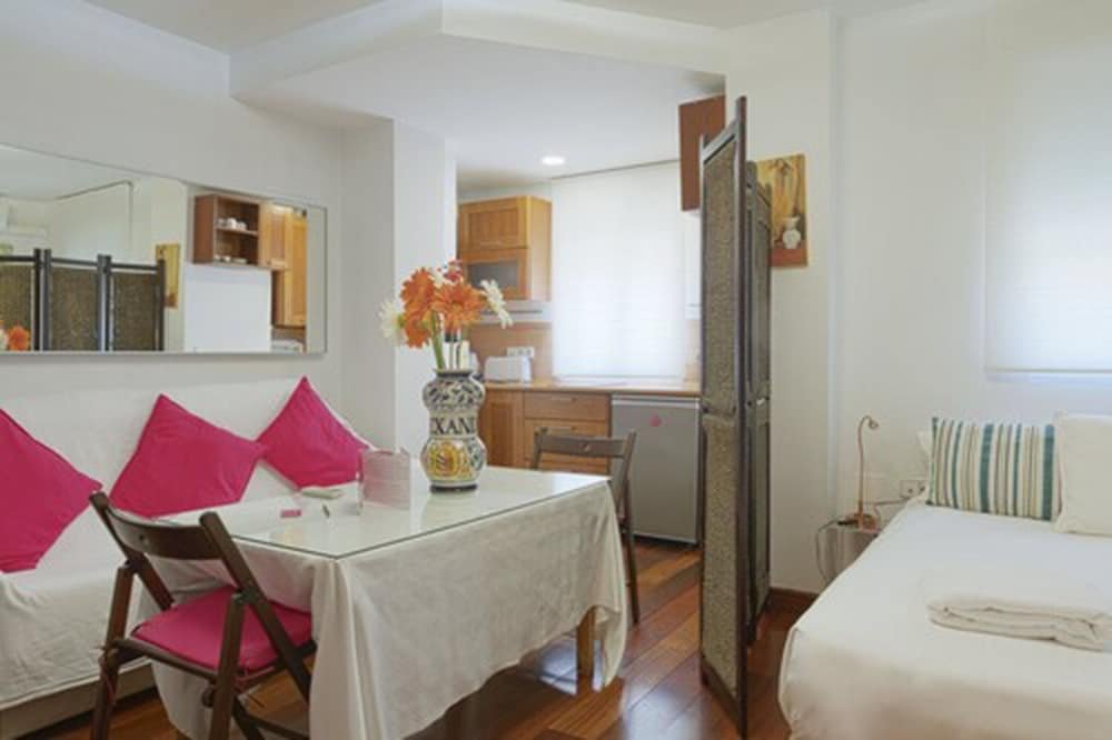 Фото Málaga Hotel Eliseos