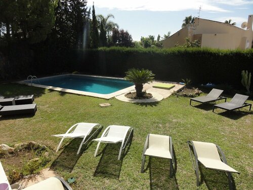 Гостиница Spacious 5 bed villa with private garden and pool close to Puerto Banusmarbella