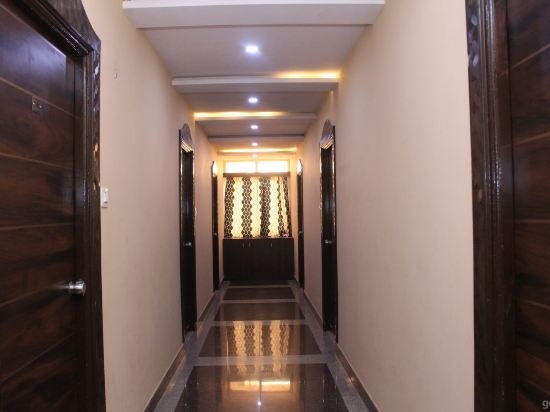 Фото Hotel Asian International