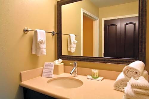 Фото Staybridge Suites College Station, an Ihg Hotel
