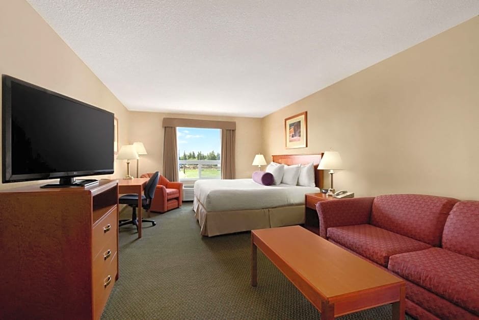 Фото Days Inn by Wyndham Edmonton South