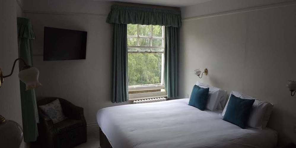 Фото Forest Park Country Hotel & Inn, Brockenhurst, New Forest