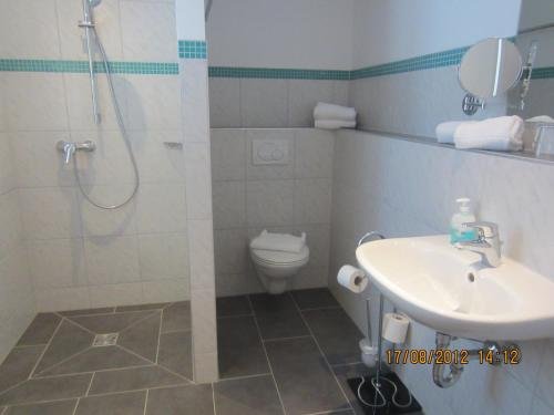 Фото Hotel Dah-inn